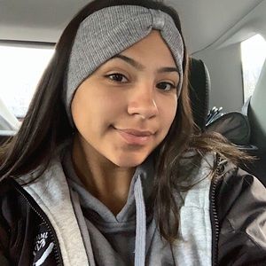 Meet your Posher, Santana